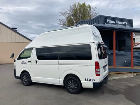 3 Berth Adventurer Campervan in Palmerston North