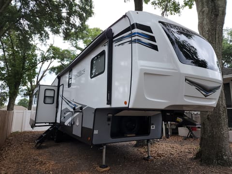 2022 Forest River Impression 315MB LOFT and 2ND PRIVATE ROOM Tráiler remolcable in Brandon