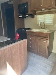 2016 Coleman CTS235QB Lantern edition Towable trailer in Seguin