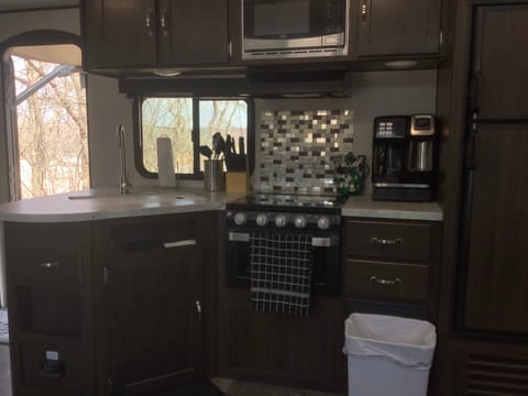 32ft of glorious glamping. Towable trailer in Edmond