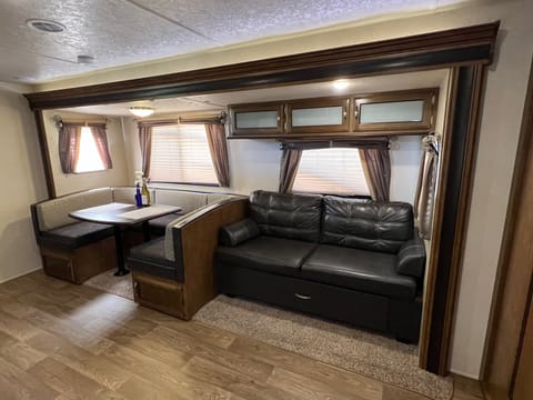 2018 Salem Bunk Towable trailer in Kernville