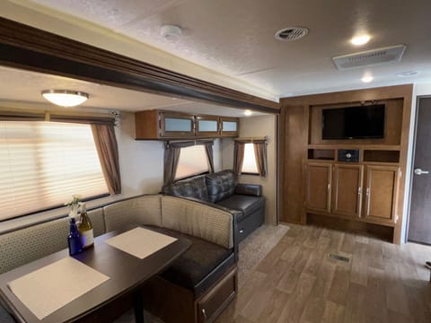 2018 Salem Bunk Towable trailer in Kernville