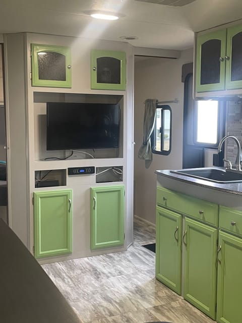 Newly Renovated Pet friendly camper with 4 bunks ready for your adventure. Towable trailer in Lakeville