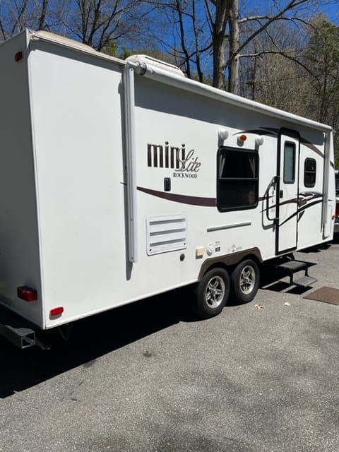 2014 Forest River Rockwood Mini Lite Reboque rebocável in High Point