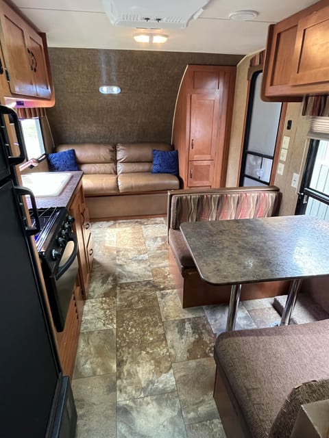 2015 19ft. Family and Dog Friendly Trailer Towable trailer in Everett