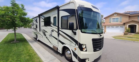 2018 FR3 FR3 Motorhome- Fr3e to Roam Drivable vehicle in Corona