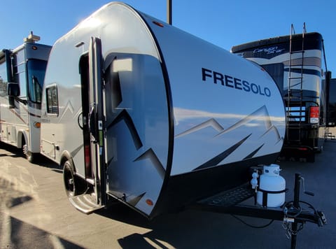 Braxton Creek FreeSolo FAM - Artemis Towable trailer in Lake San Marcos