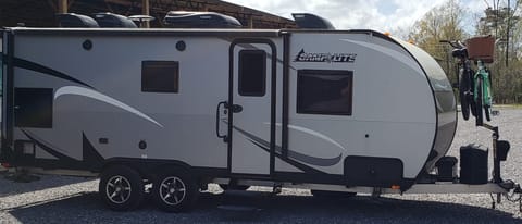 Super Light 2018 Livin Lite CampLite CL21RBS Towable trailer in Guntersville Lake