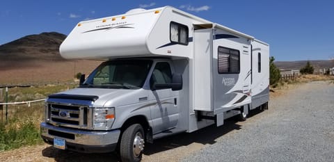 2009 Winnebago Access Drivable vehicle in Sparks