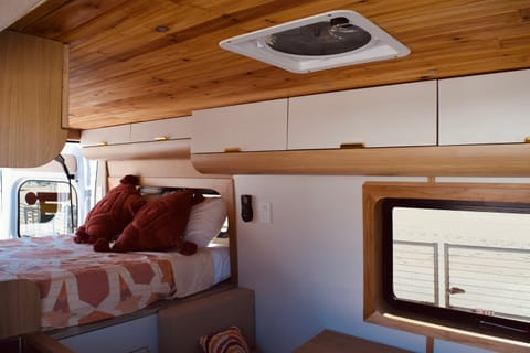UNLMTD MLG | "Queso" - 2021 - Fully Loaded w/ 3 Seatbelts & Heater Camper in Manhattan Beach
