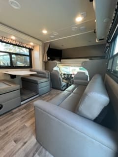 2021 Jayco GreyHawk 30x Drivable vehicle in Kendale Lakes