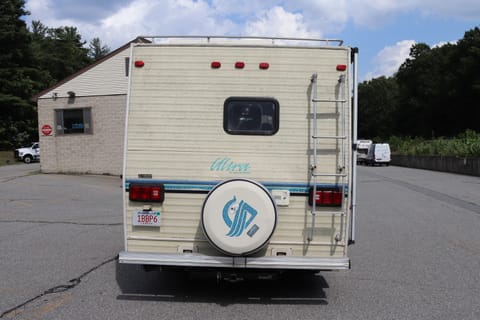 1993 Gulf Stream Gulf Breeze Ultra Lite Drivable vehicle in Andover