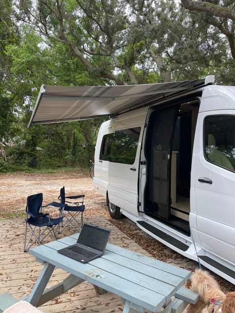 2022 Midwest Automotive Weekender Freedom Véhicule routier in Charleston