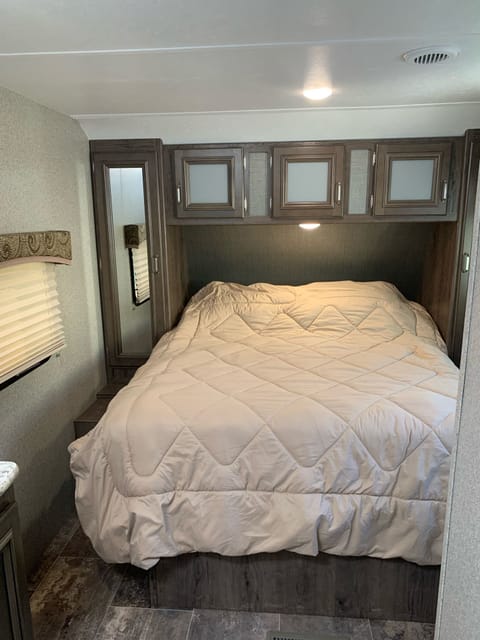 Peterson’s Glamping Travel Trailer Remorque tractable in Henderson