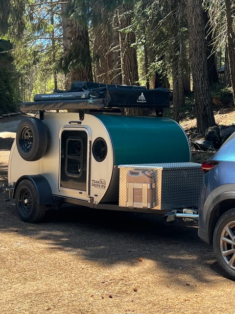 Fern the 2022 Teardrop! +Rooftop Tent, Shower, Awning, & full Kitchenette! Towable trailer in Eugene