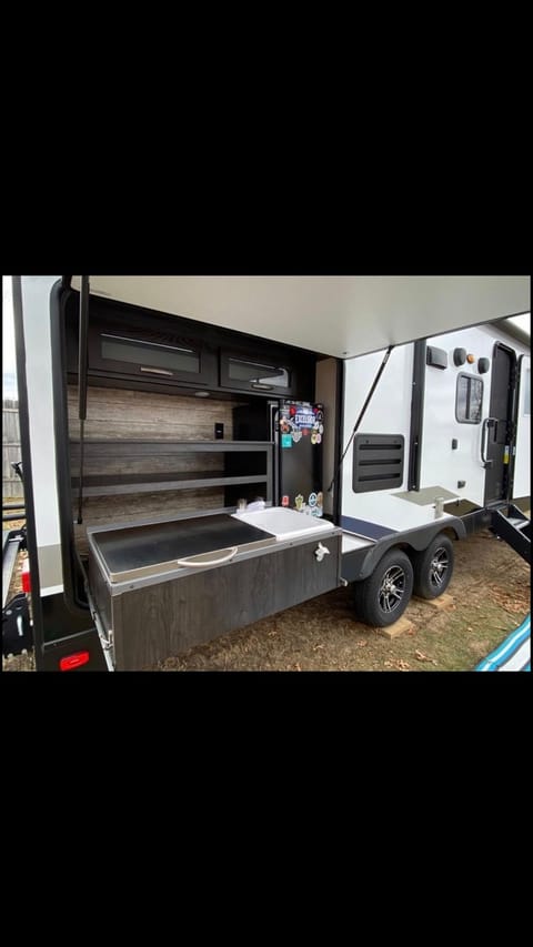 2020 Forest River Surveyor Luxury Towable trailer in Acworth