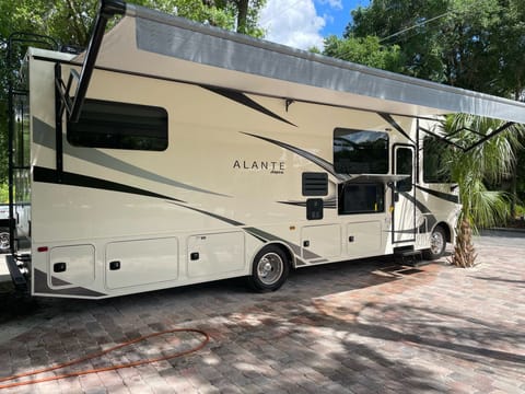 2022 Jayco ALANTE Drivable vehicle in Longwood