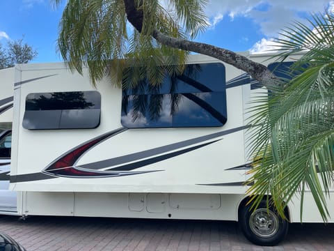 2017 Jayco Redhawk 29 XK Like New only 8K miles. Vehículo funcional in South Miami
