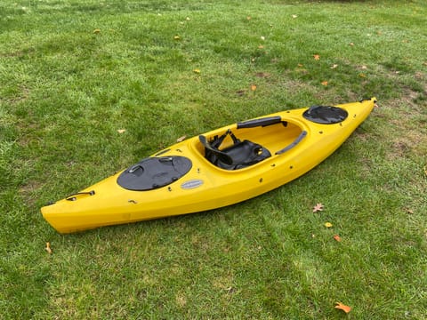 We have 4 rentable kayaks to take with you on your adventure. Includes paddle and vest. See "add ons".  Inquire on availability. 