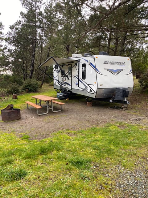 Keystone Energy Toy Hauler Towable trailer in Forest Grove