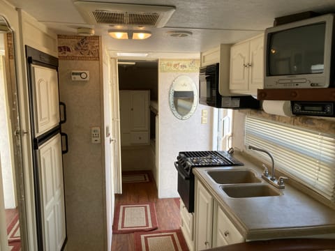 2005 Keystone RV Outback Towable trailer in Apple Valley