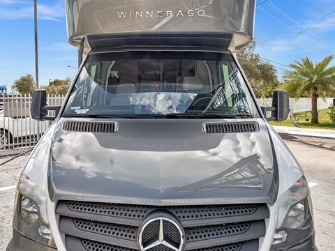 C113- Mercedes Winnebago Navion 24J (2020) Drivable vehicle in Dania Beach