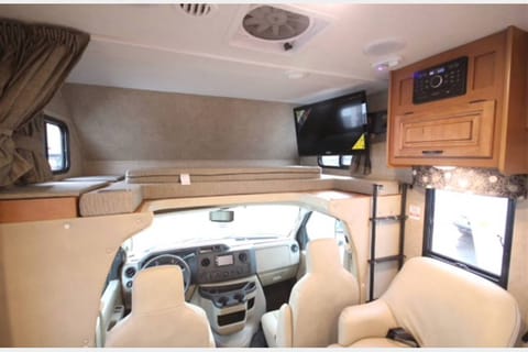 2017 Sunseeker 3100 SS Firestick HUGE KITCHEN! call or text 443-462-6178 Drivable vehicle in Taneytown