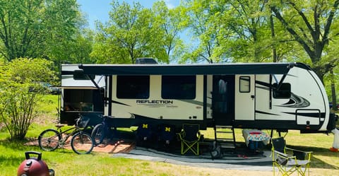 2021 Grand Design Reflection Bunkhouse! Towable trailer in Clinton Township