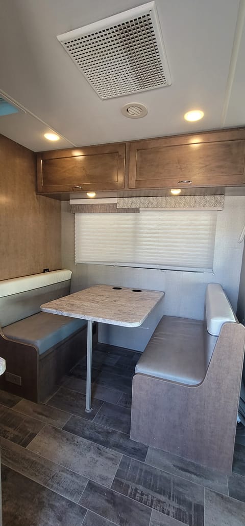 2019 Winnebago Outlook Drivable vehicle in Wildomar