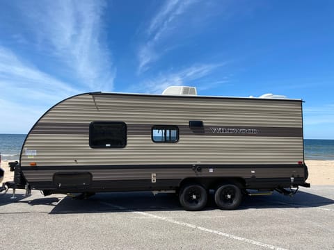 WORRY FREE ADVENTURE in PRISTINE 2019 Forest River Wildwood! Towable trailer in Beachwood Bluffton
