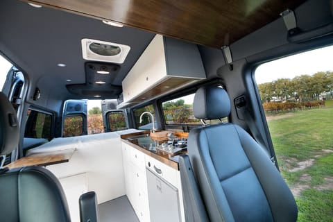 2019 Mercedes Sprinter 144 Drivable vehicle in Temecula