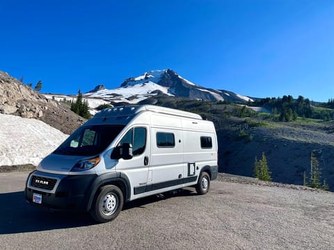 2022 YOLO Van Adventures Winnebago Solis Drivable vehicle in Redmond