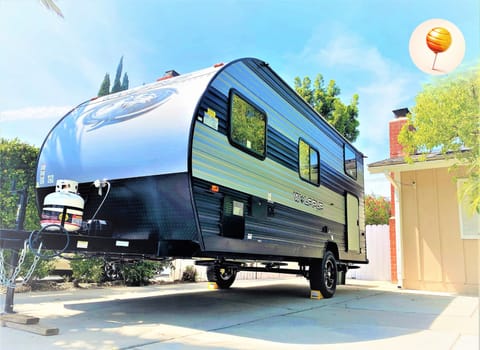 🧡 This travel trailer is a real Top Deals RV Rentals!