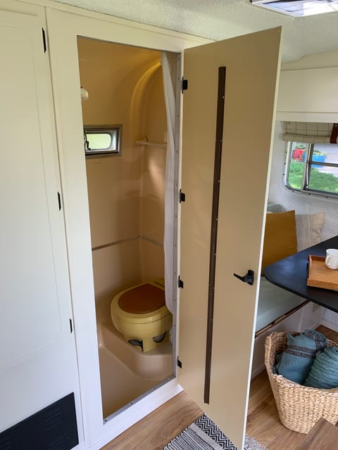 There is a bathroom on board. However, there is an additional charge for use of the blackwater/septic system. 