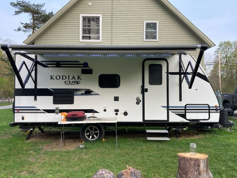 2020 Dutchmen Kodiak Cub Towable trailer in Waitsfield