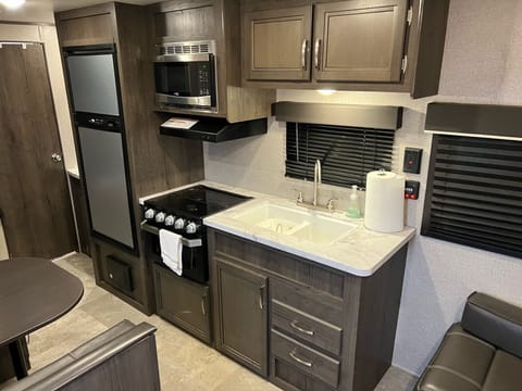 8 - 2021 Jayco Jay Flight Double Bunks "8ight" Towable trailer in Lubbock