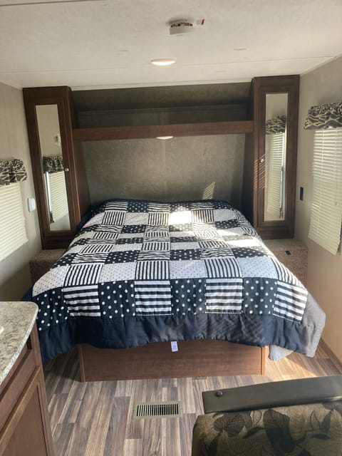 Easy to Haul 2017 Keystone RV Hideout LHS Rimorchio trainabile in Sioux City