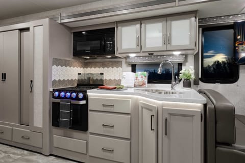 Fully equipped kitchen