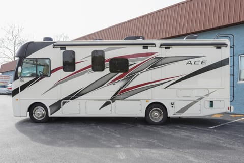 2022 ACE 27 FT Easy to Drive Class A!  Sleeps 6-8 Fahrzeug in Chester Springs