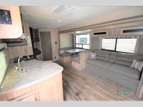 2020 Forest River Coachmen Catalina Summit Tráiler remolcable in Enfield