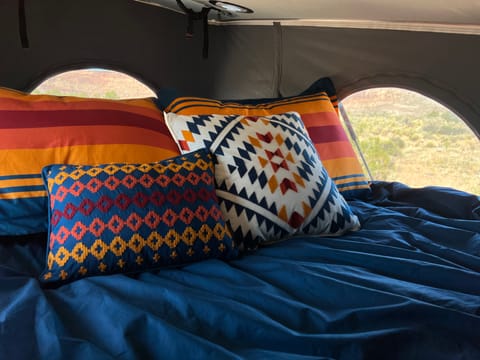 Pendleton comforter and pillows for a luxurious sleep