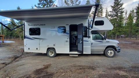 2020 Alp Adventurer Motorhome Fahrzeug in Yukon