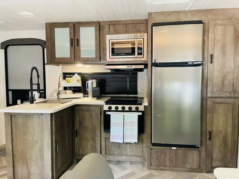 2022 Salem Travel Trailer (DELIVERY ONLY) Towable trailer in Winter Haven