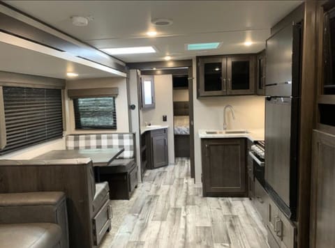 2022 Grand Design Transcend 321BH Towable trailer in Richland