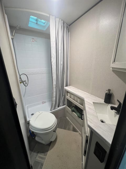 Super spacious bathroom for those with long legs