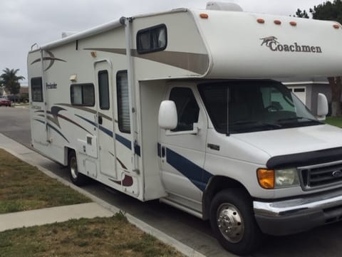 2006 Coachmen Freelander Premier Drivable vehicle in Westminster