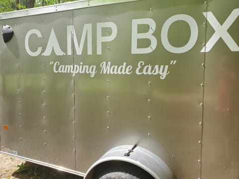 Camp Box Ziehbarer Anhänger in Newaygo