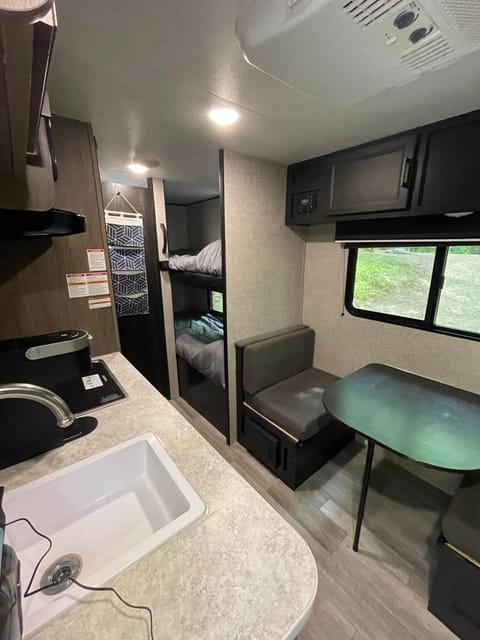 2022 Jayco Jay Flight SLX 174BH Towable trailer in Appleton