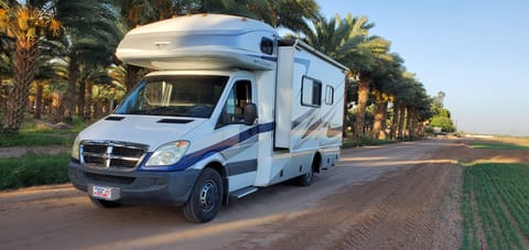 2008 Pulse Motorhome. Adventure is out there. Travel in style! Vehículo funcional in Yuma