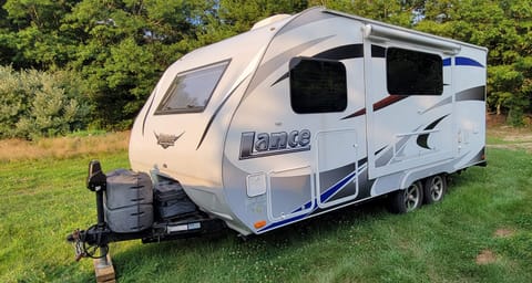 Lance 1685 16ft Trailer Towable trailer in Foxborough